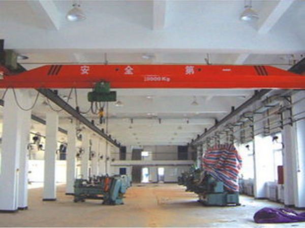 双辽市吊车电话_吊车出租的特点和适用范围